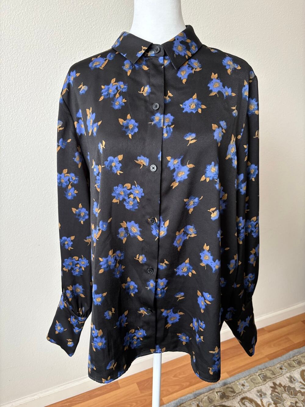 Halogen Floral Satin Blouse XL Black Blue Button Front Statement Cuff Shirt